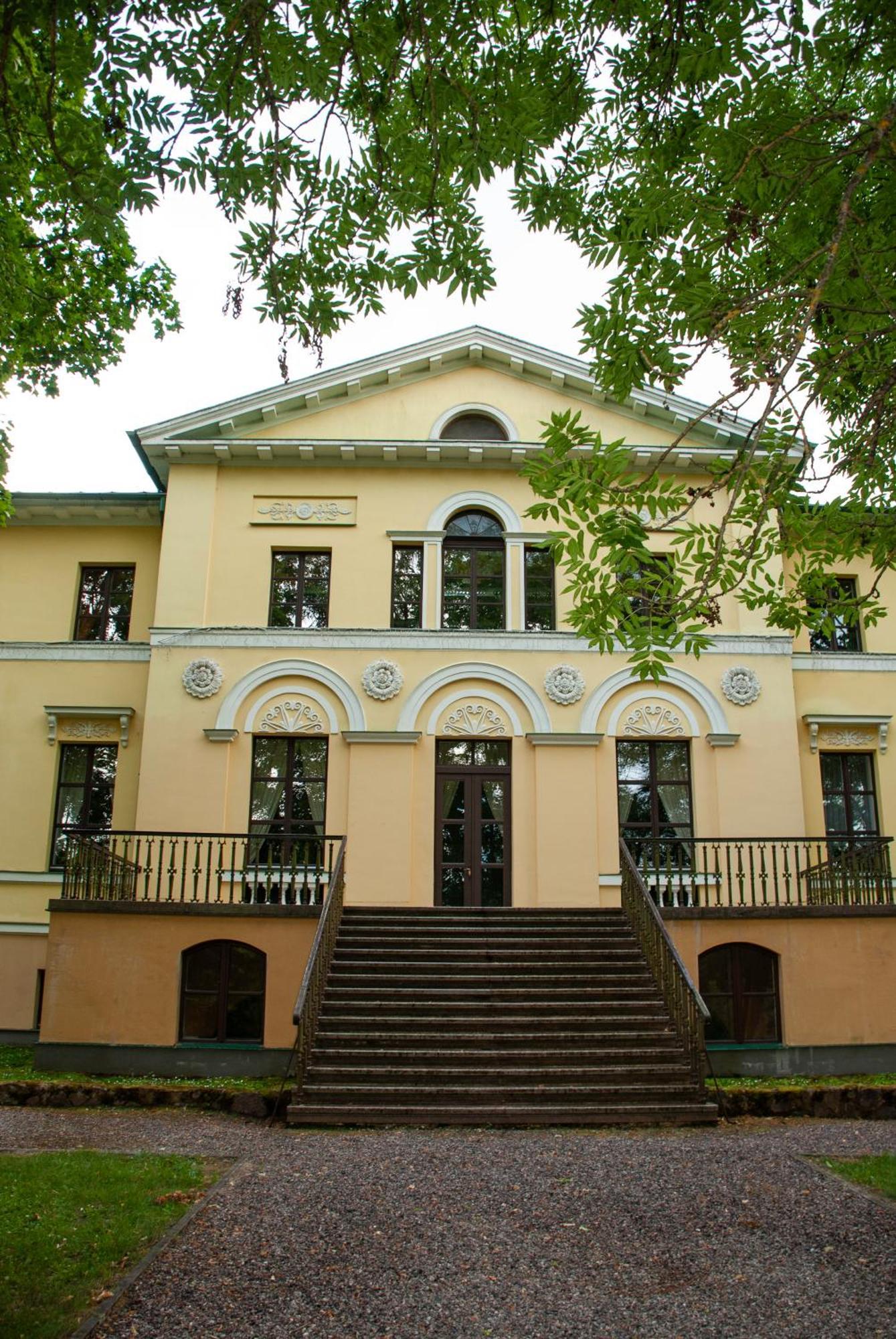 Nauksenu Muiza Hotel Naukseni Luaran gambar