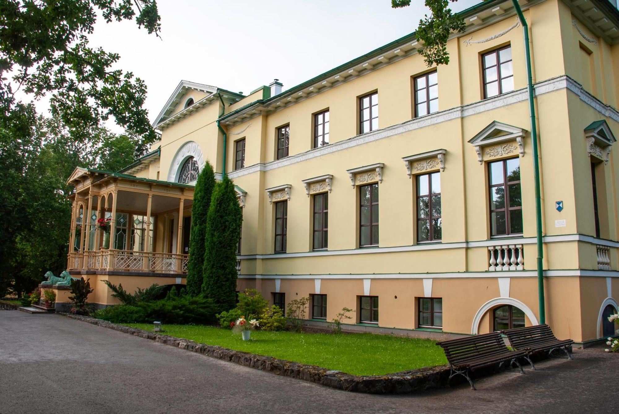 Nauksenu Muiza Hotel Naukseni Luaran gambar
